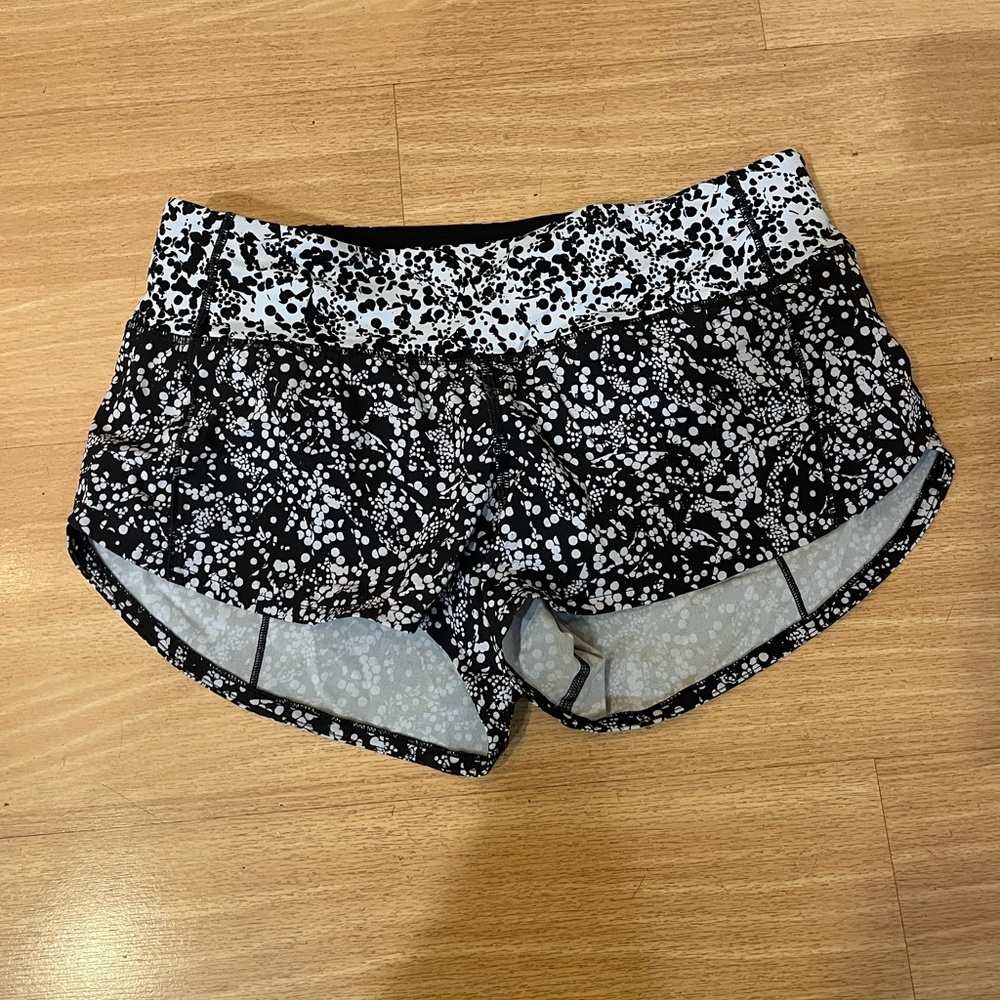Lululemon Black & White Mixed Print shorts